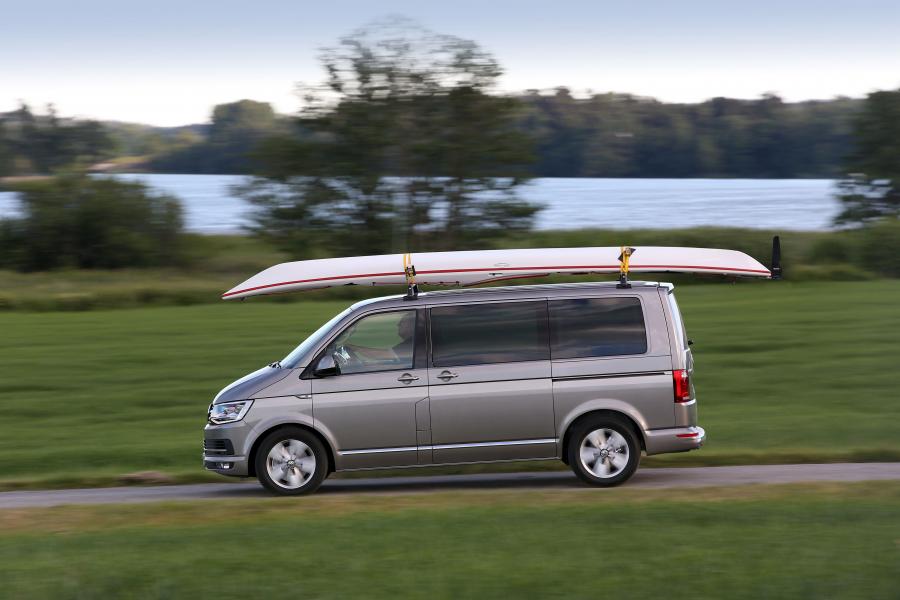  Volkswagen Multivan 2015 года  (фото 10 из 20)